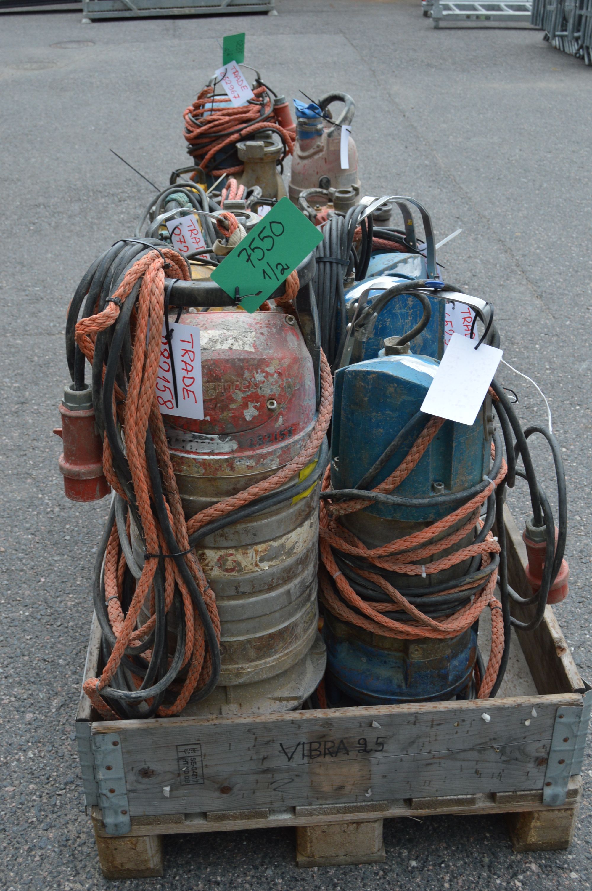 Image 4/18