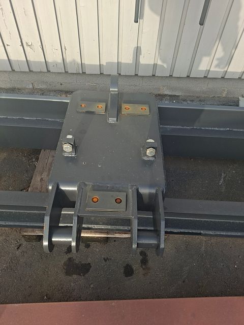 Image 3/5