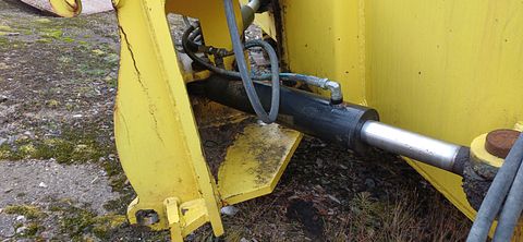 Image 6/6