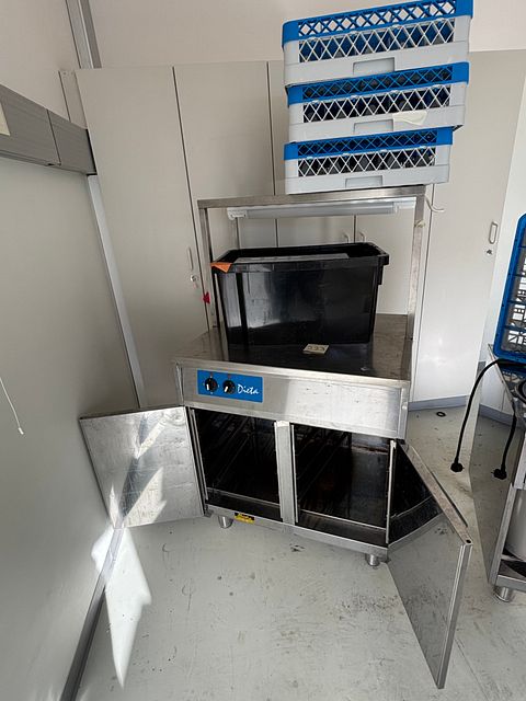 Image 2/5