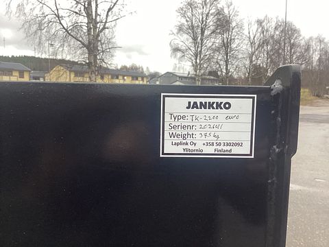 Image 3/8