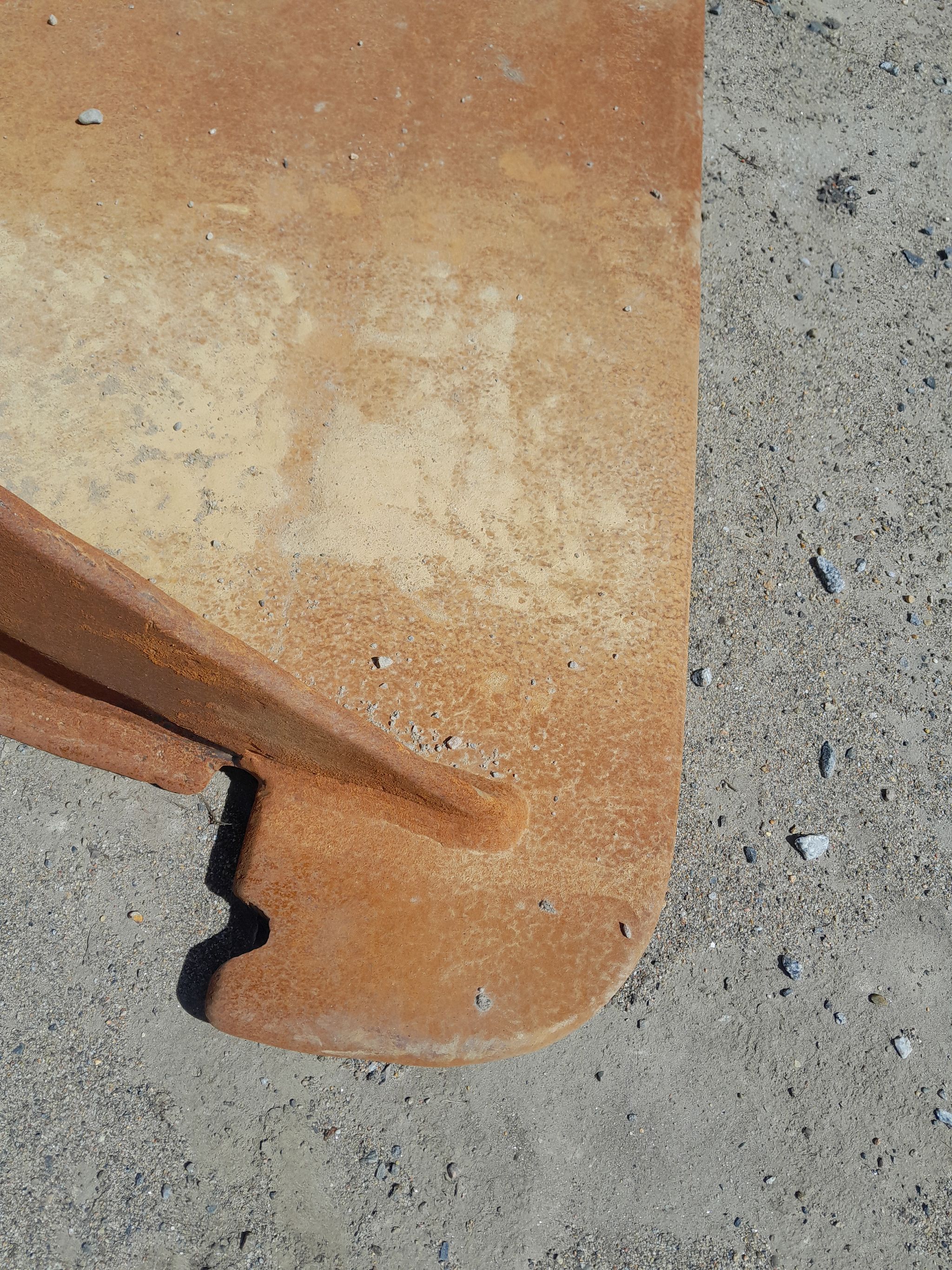 Image 4/5