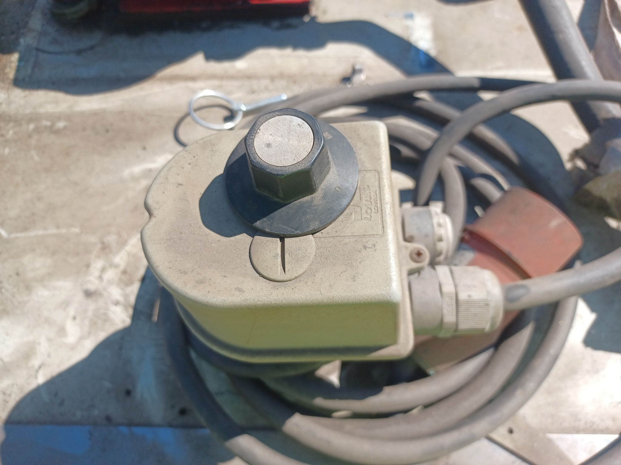 Image 7/9