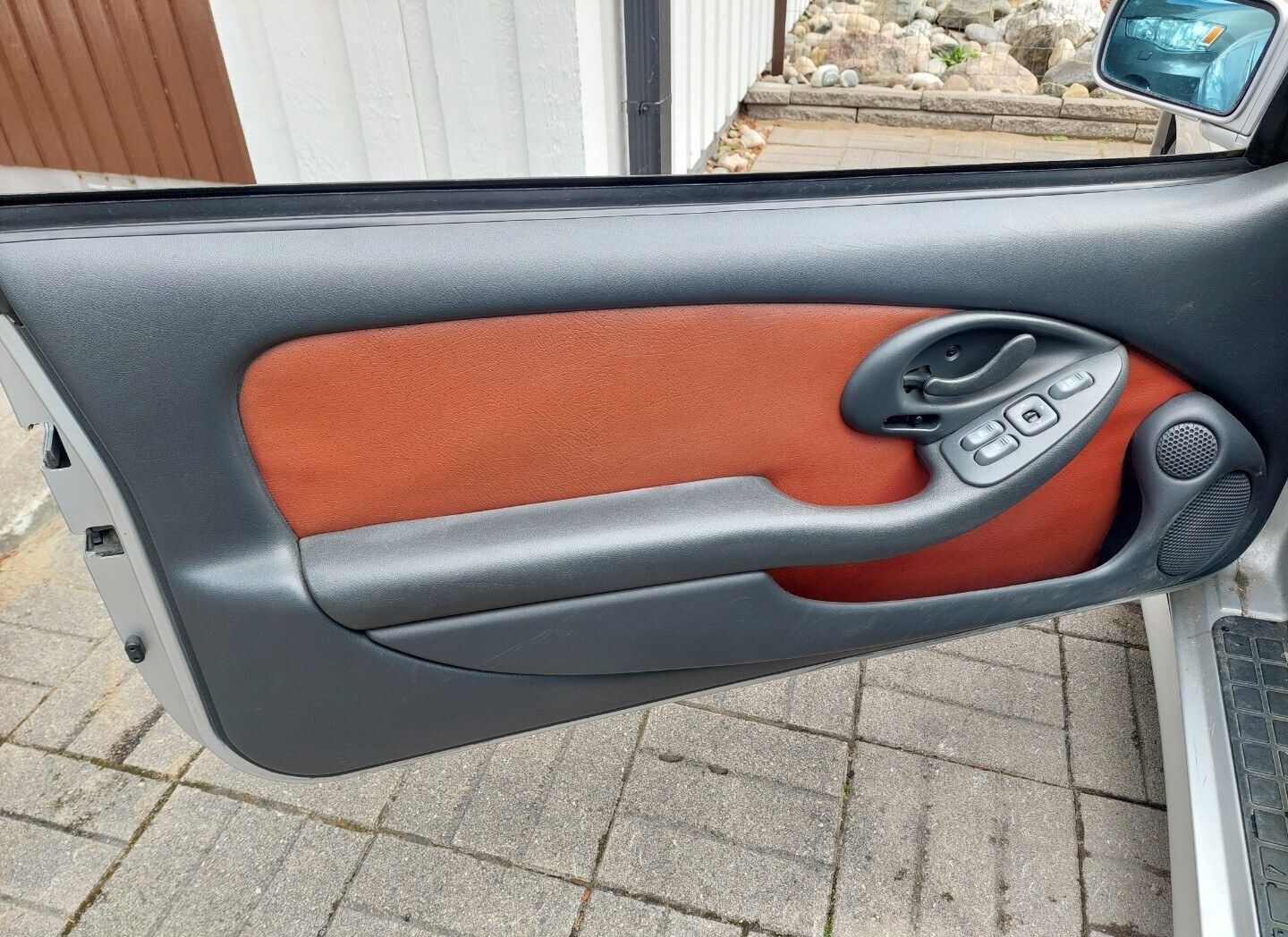 Image 7/19