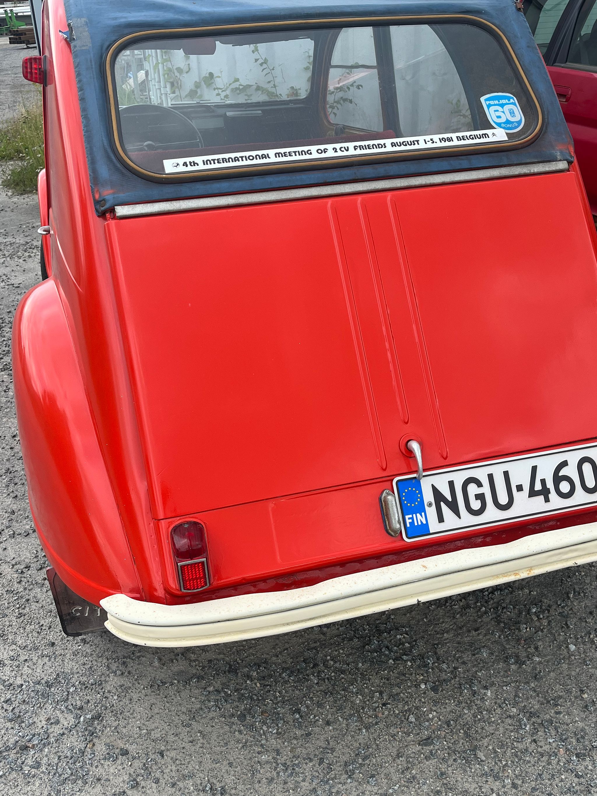 Image 3/7