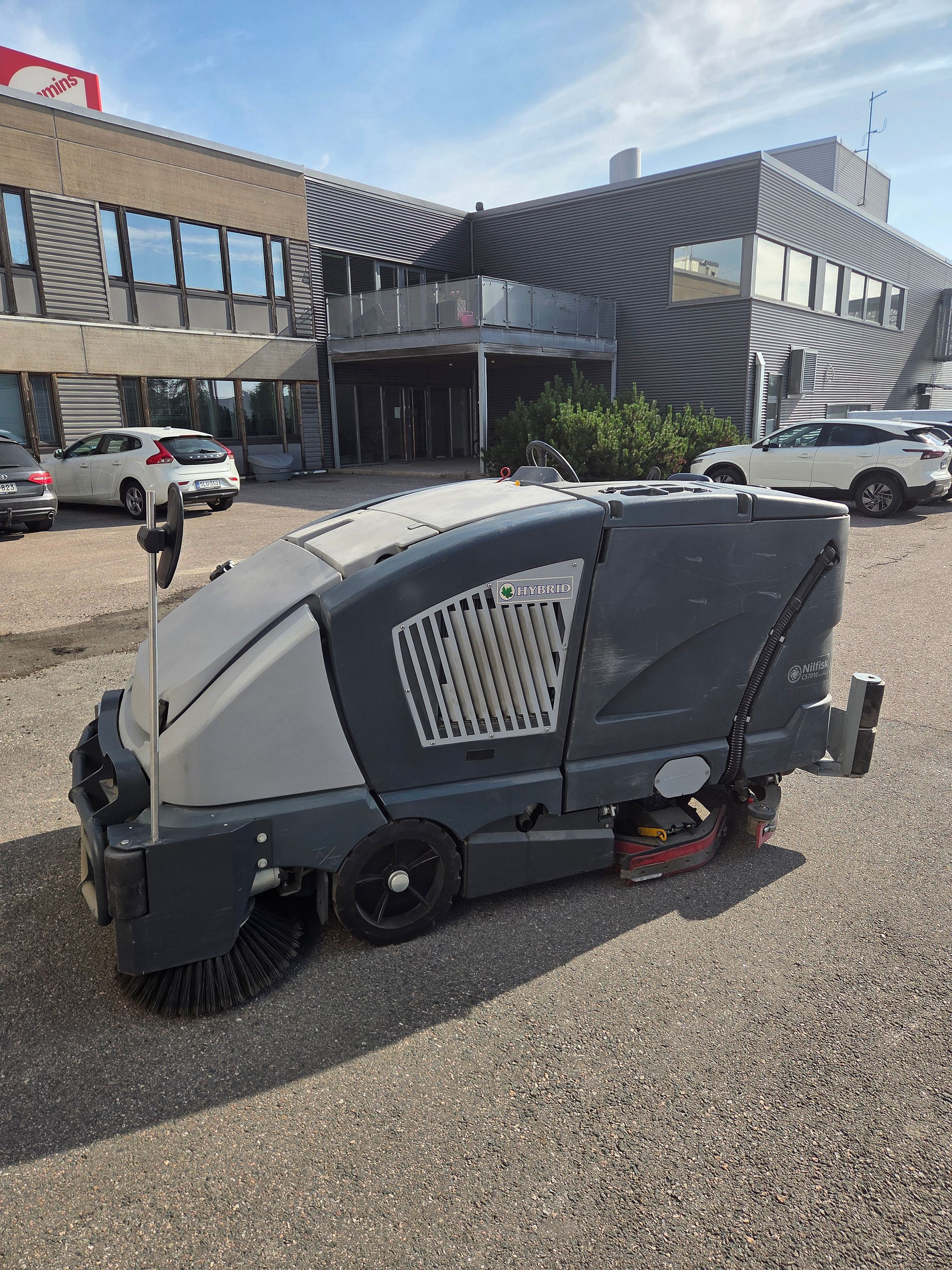 Image 1/10