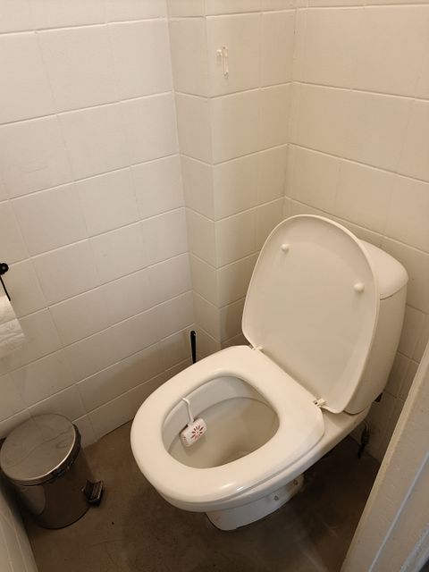 Image 16/19