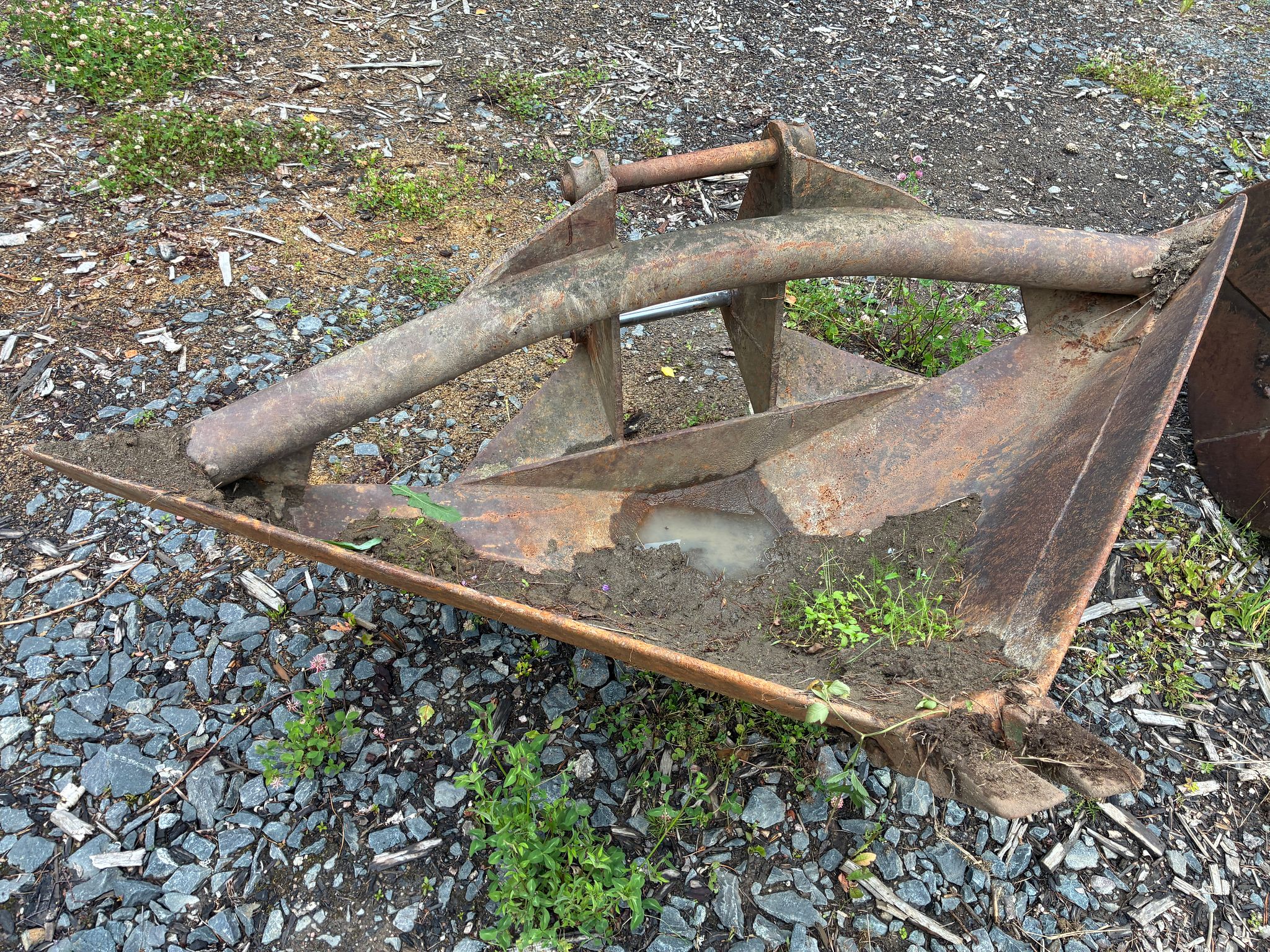 Image 1/5