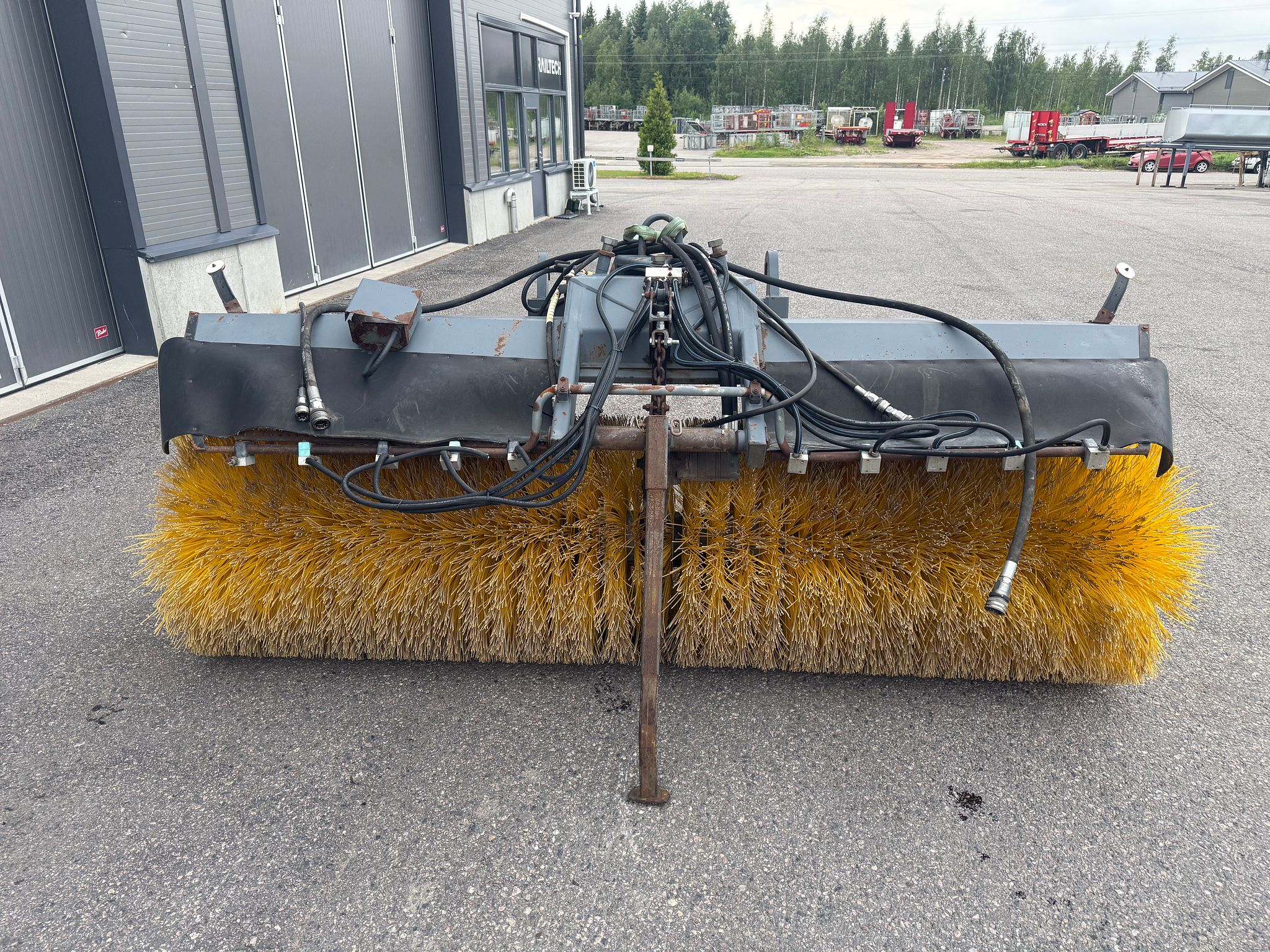 Image 3/5