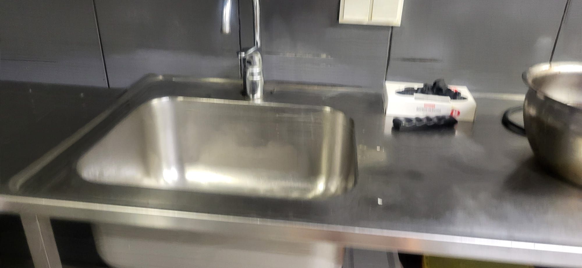 Image 2/4