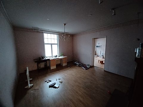 Image 53/100