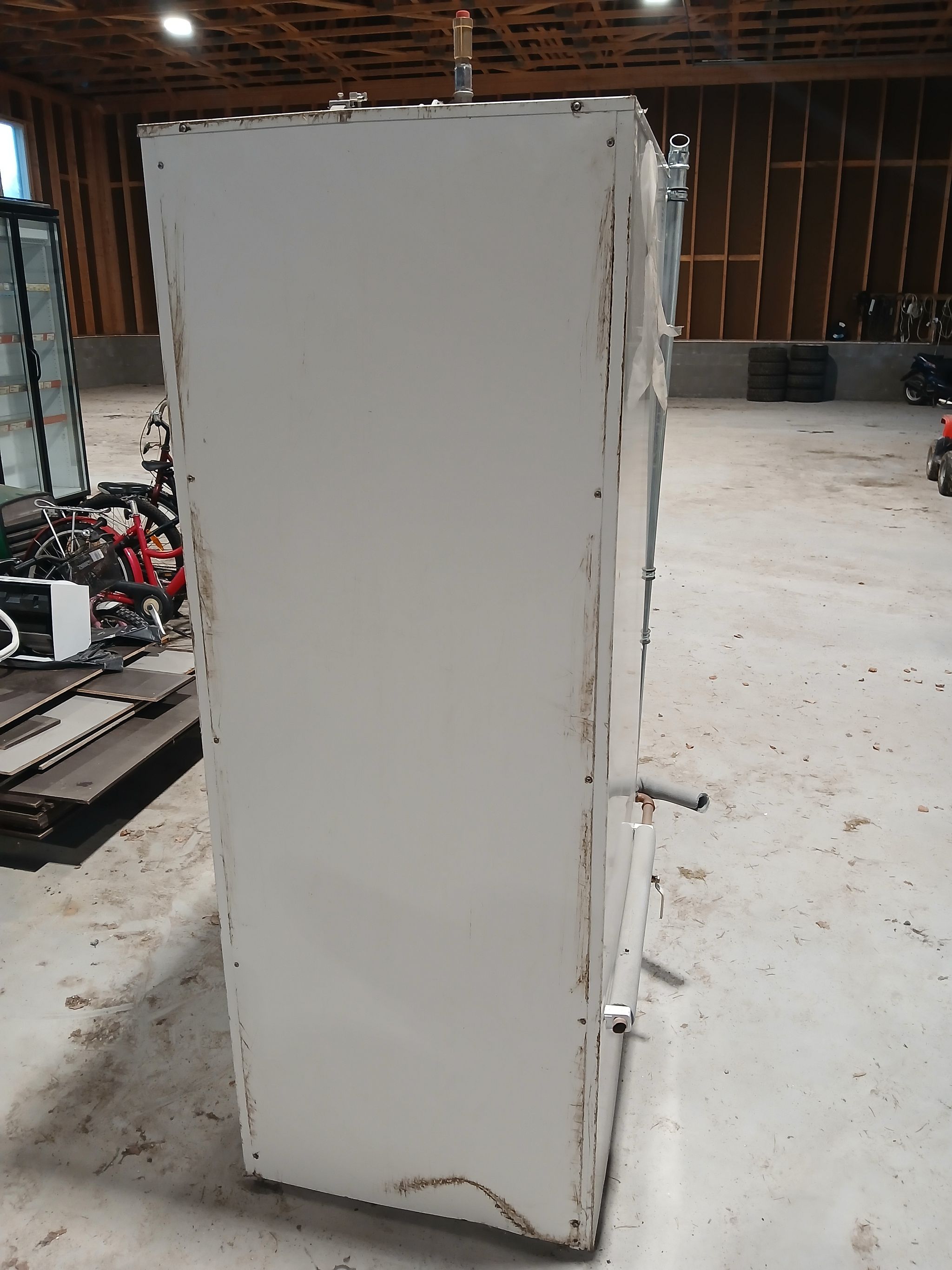 Image 4/8