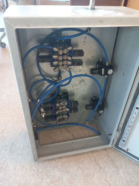 Image 1/3