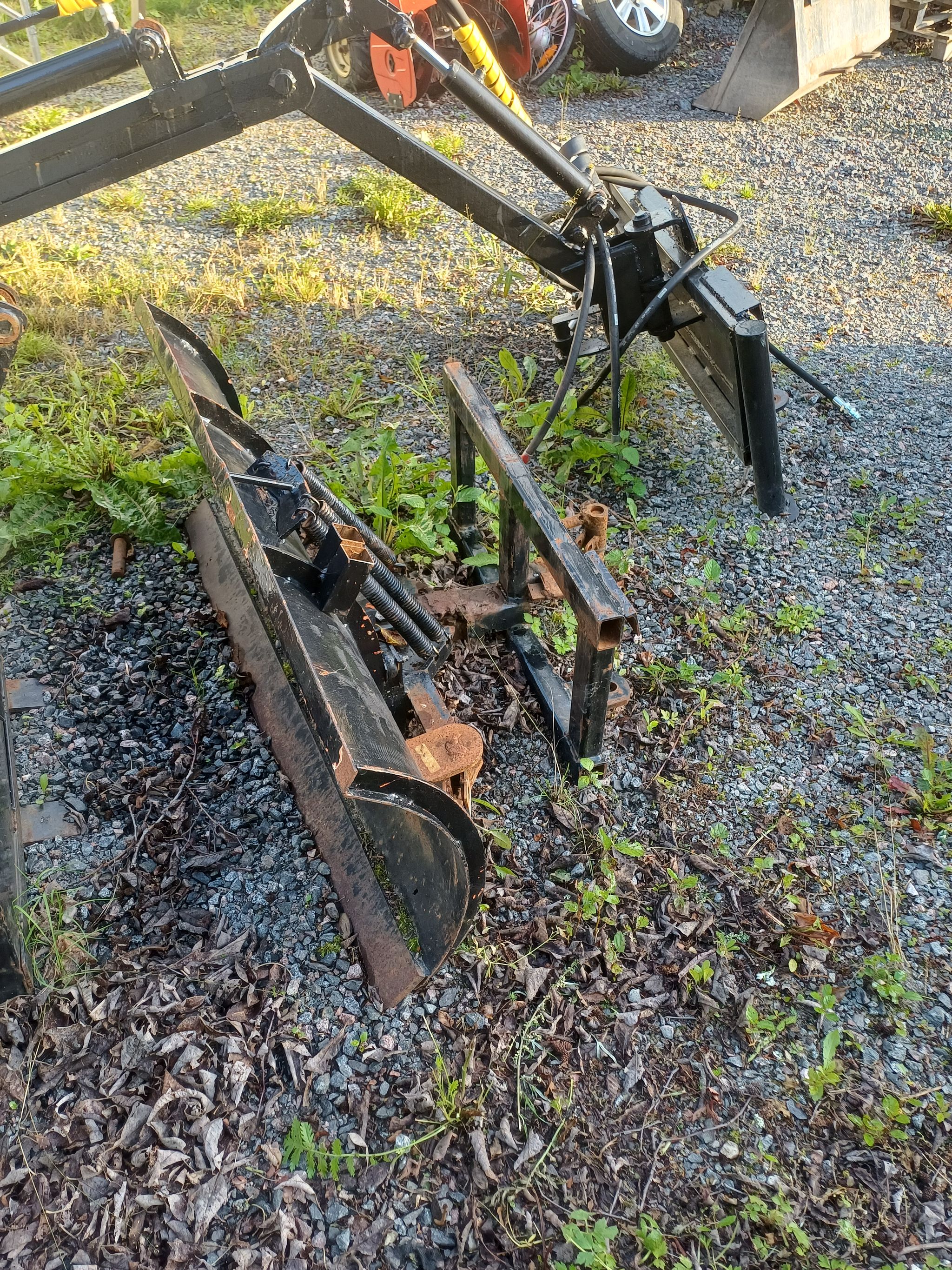 Image 1/3