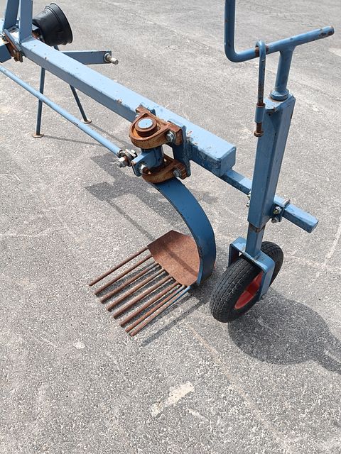 Image 6/8