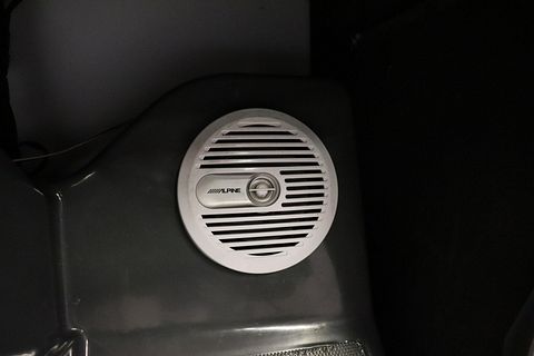 Image 13/19