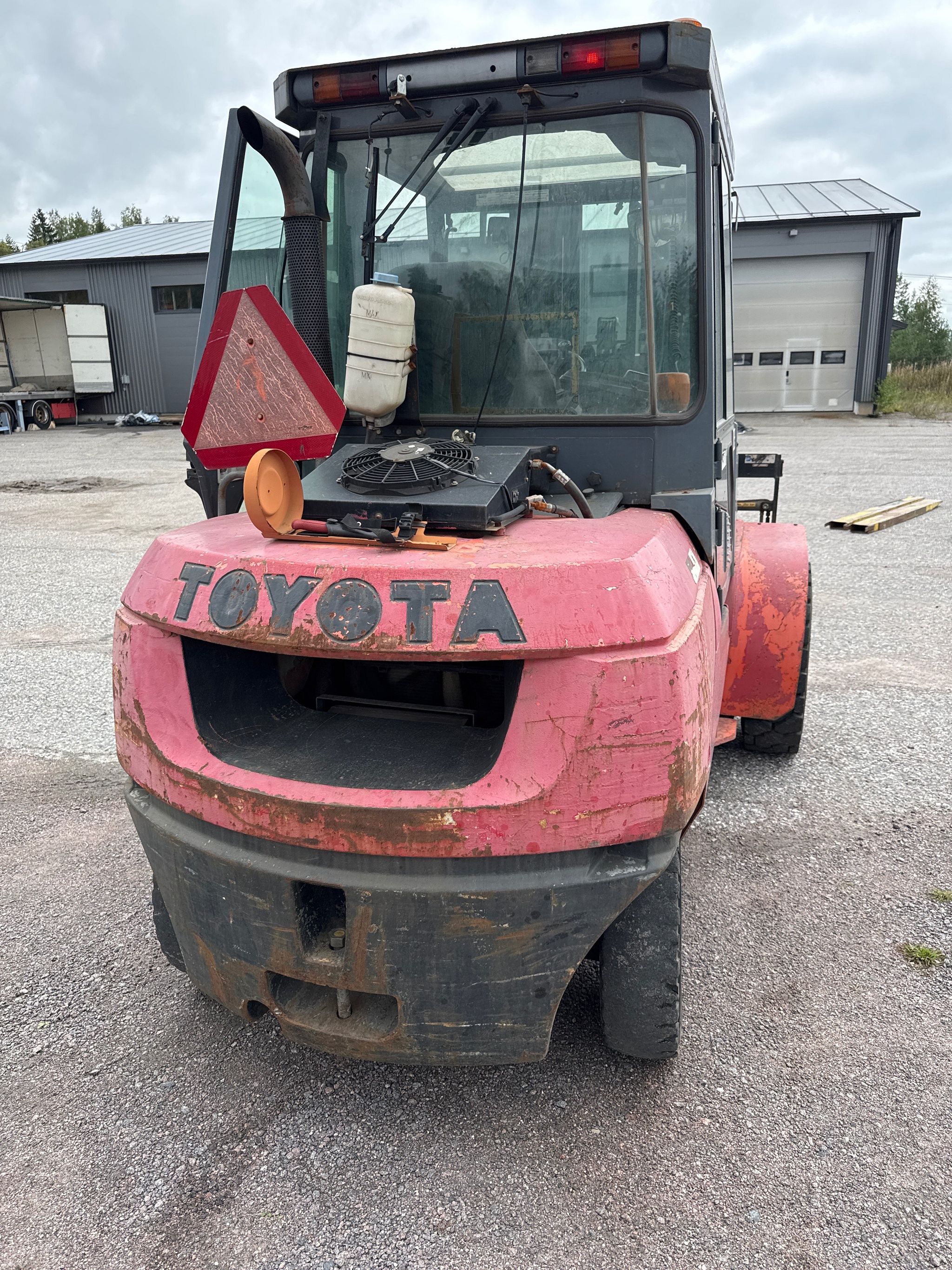 Image 11/31