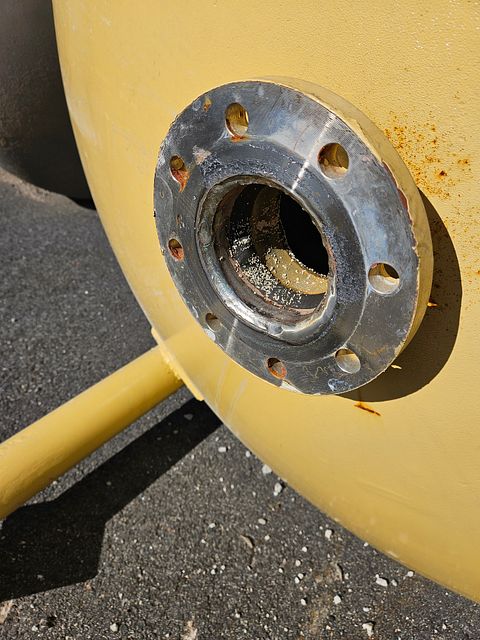 Image 9/12