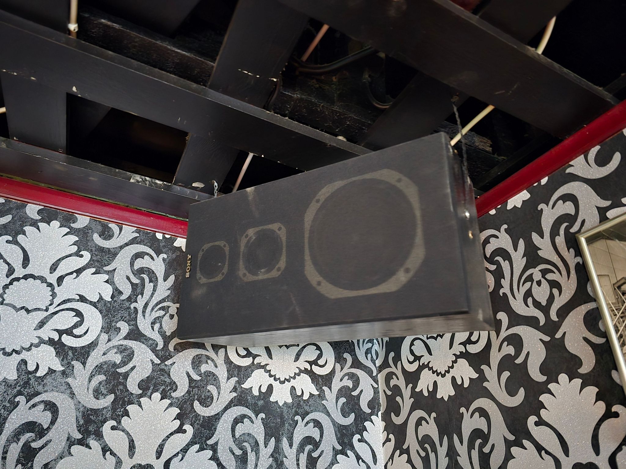 Image 33/50