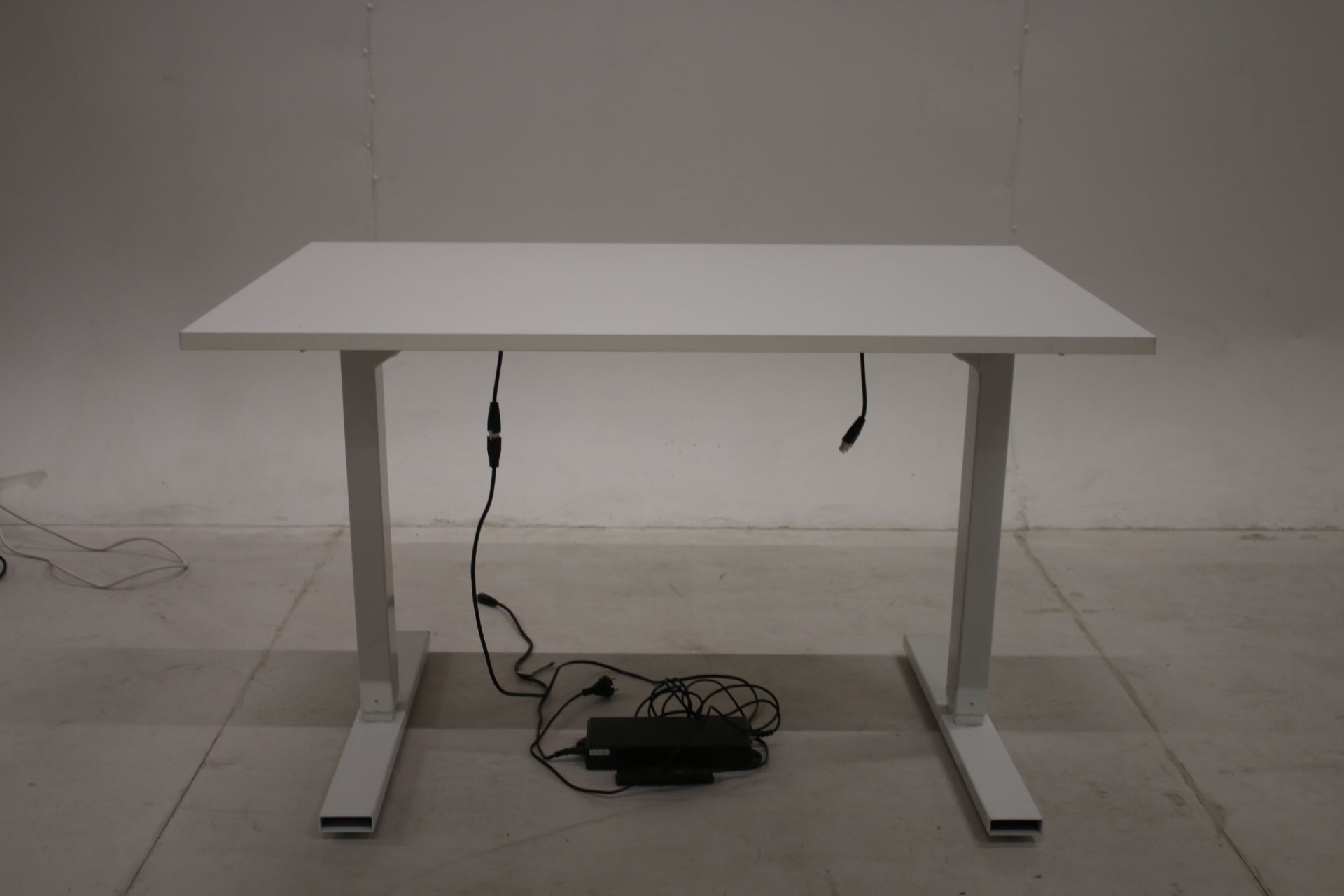 Image 2/9