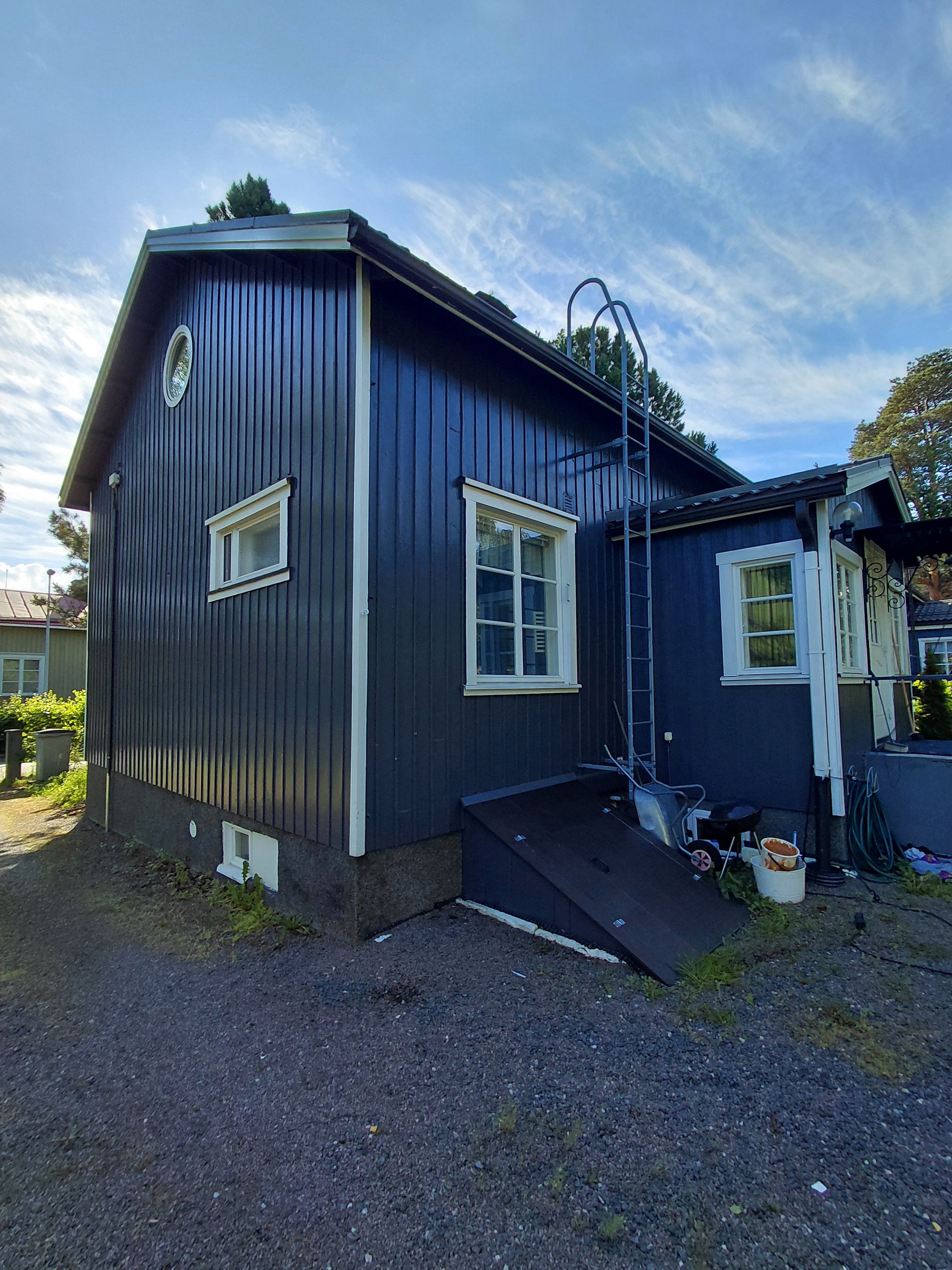 Image 3/67