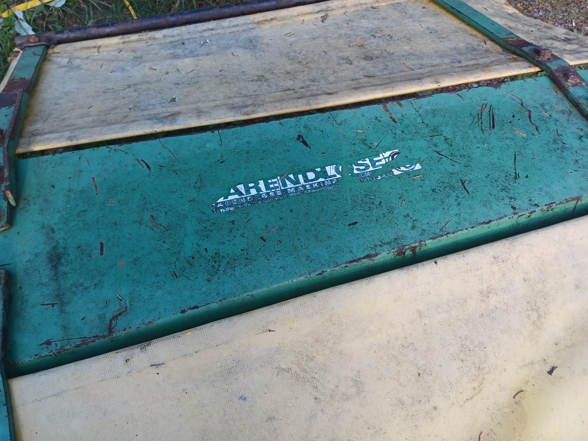 Image 4/4