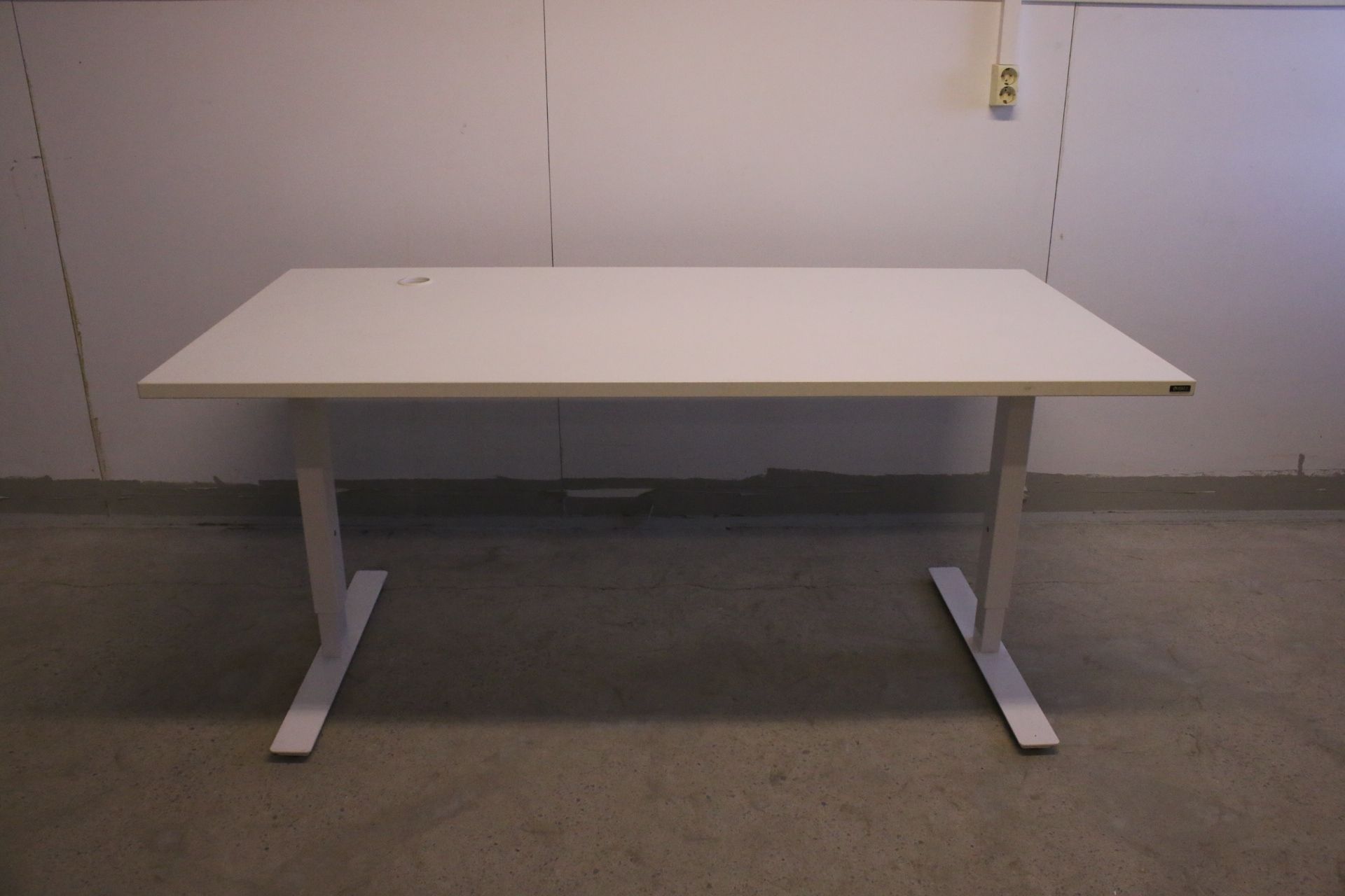 Image 6/10