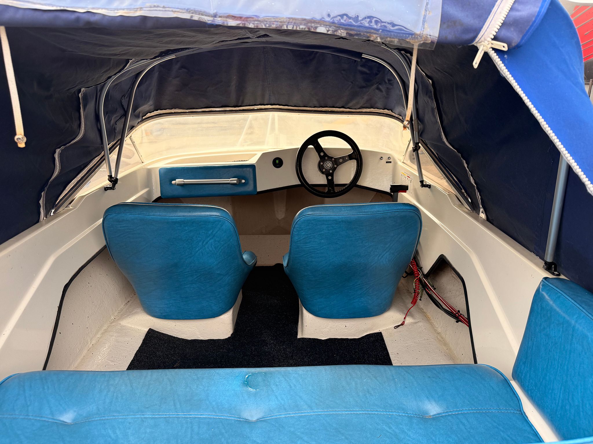 Image 10/13