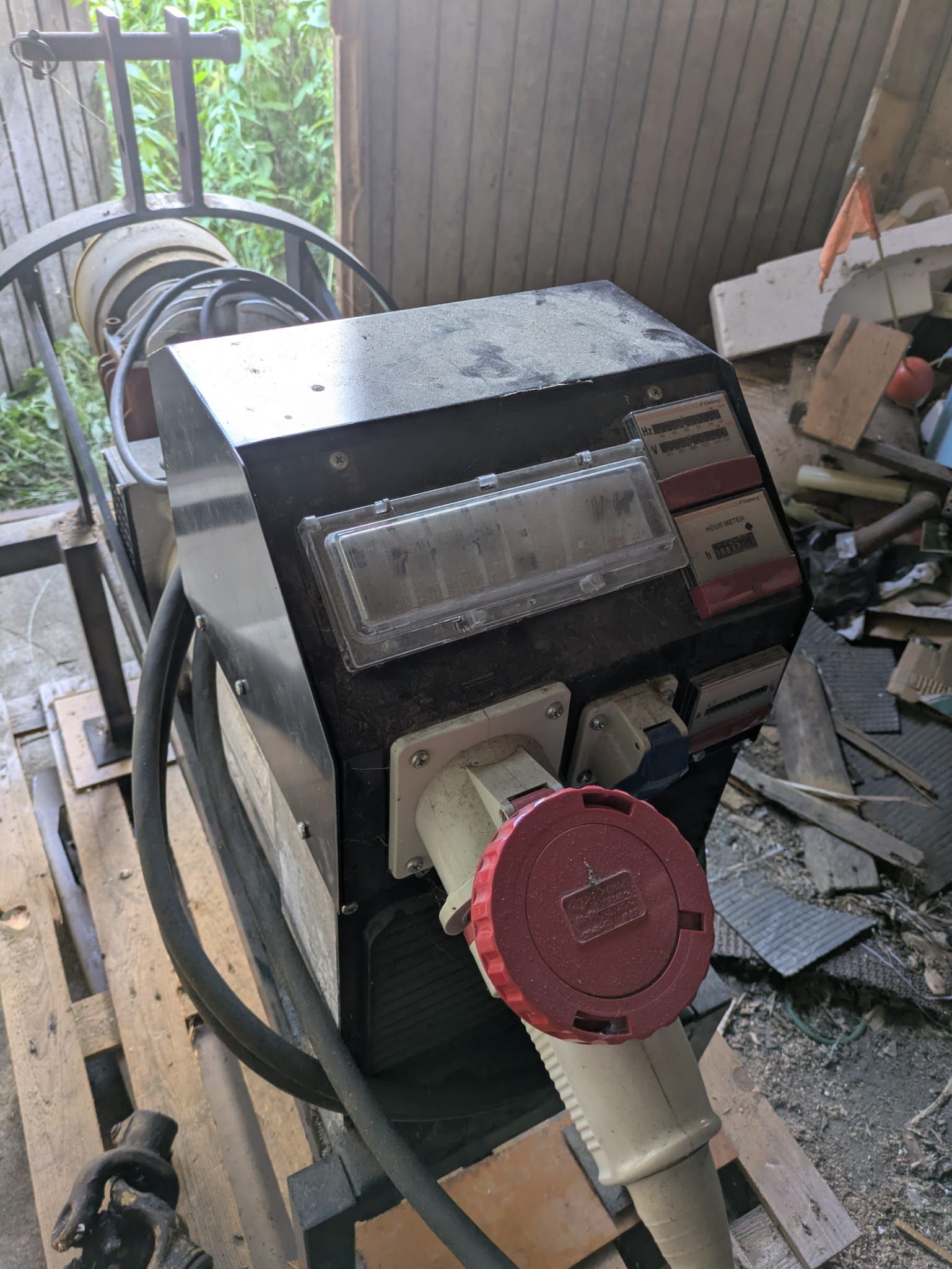 Image 3/5