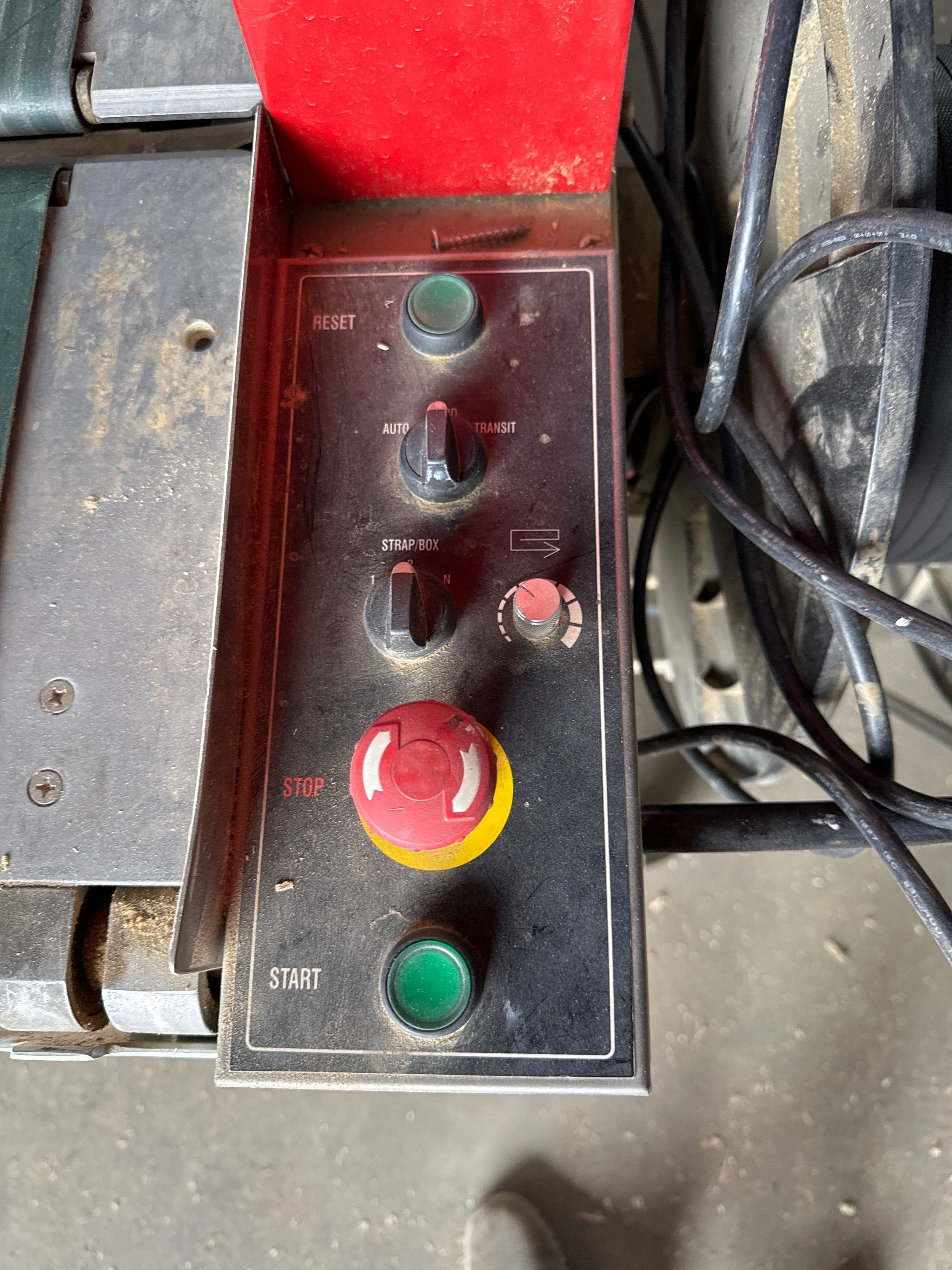 Image 6/10