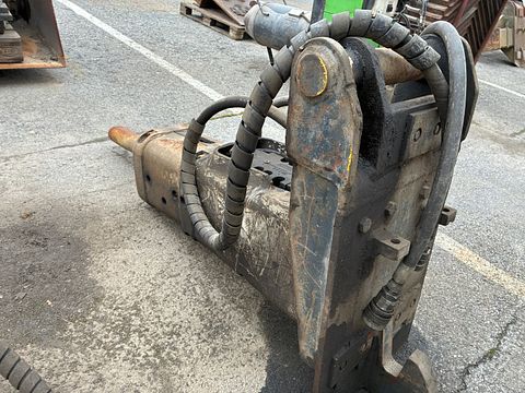 Image 7/8