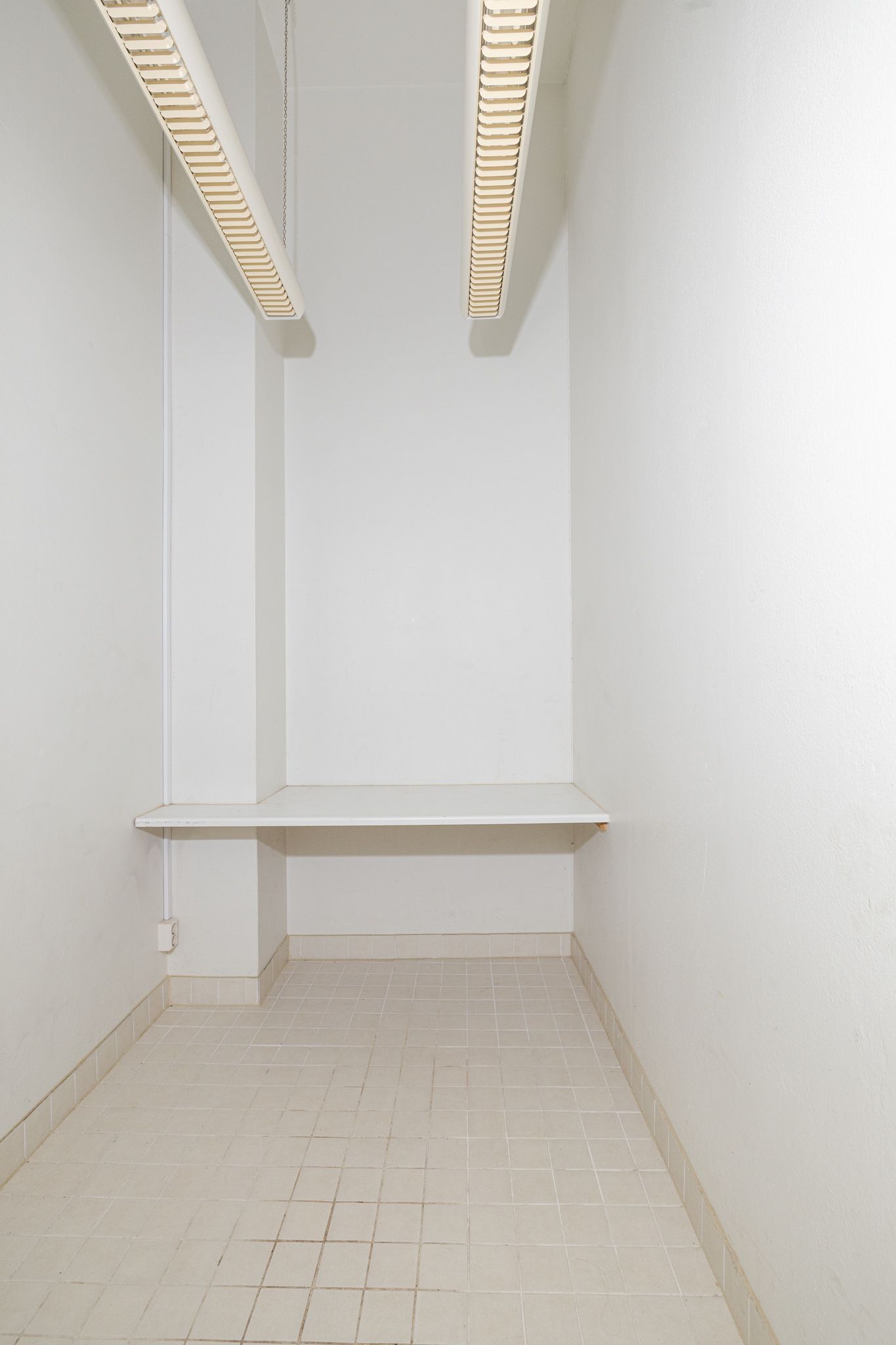 Image 13/13