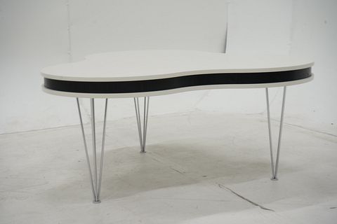 Image 2/8