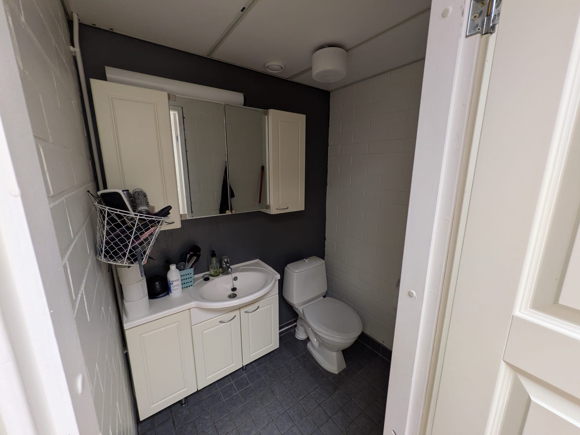 Image 2/11