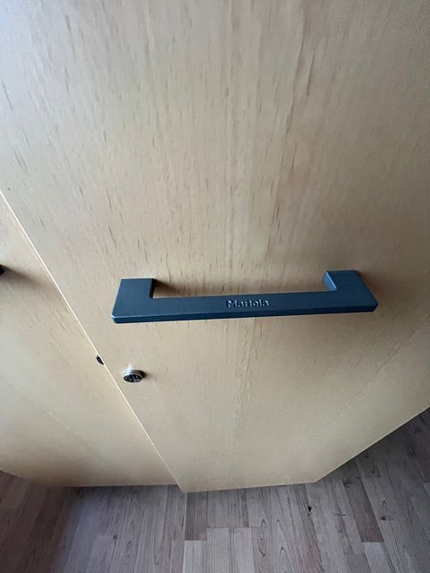 Image 2/5