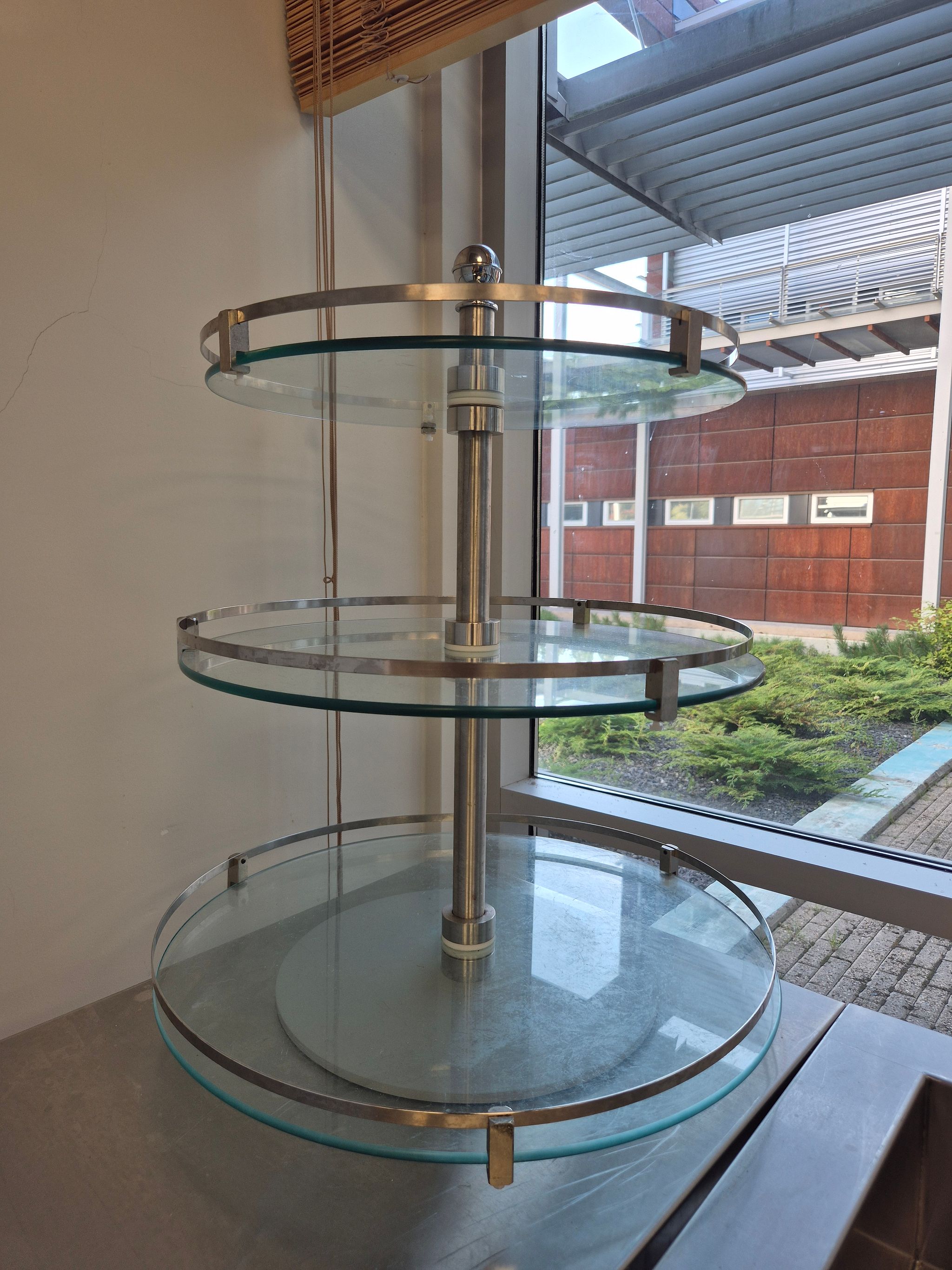 Image 1/1