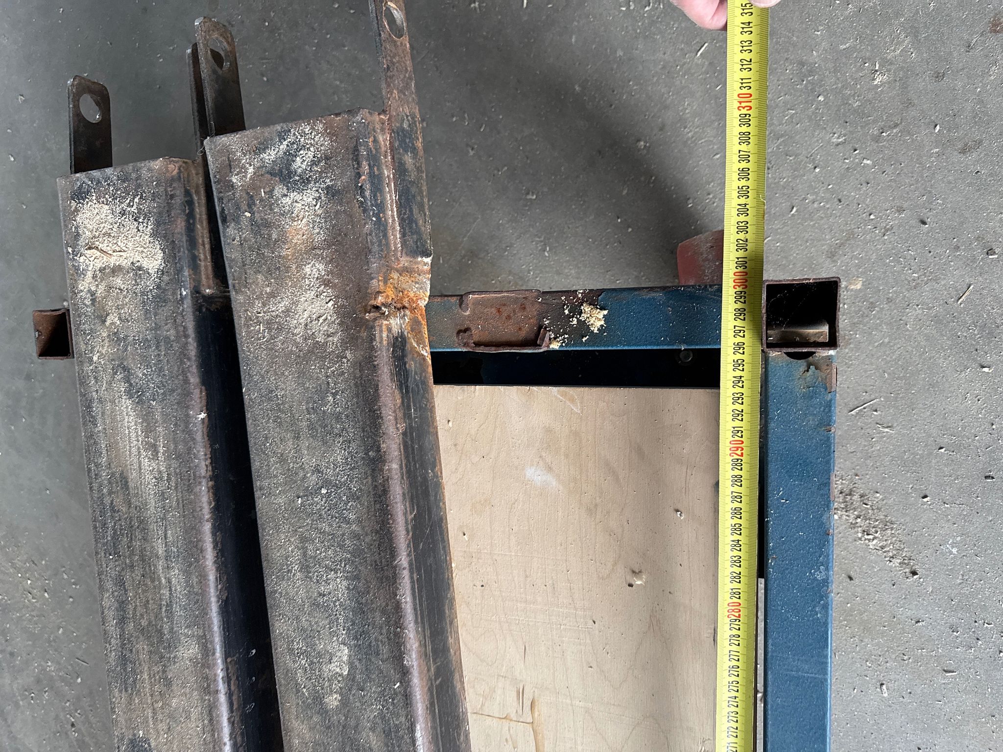 Image 8/11