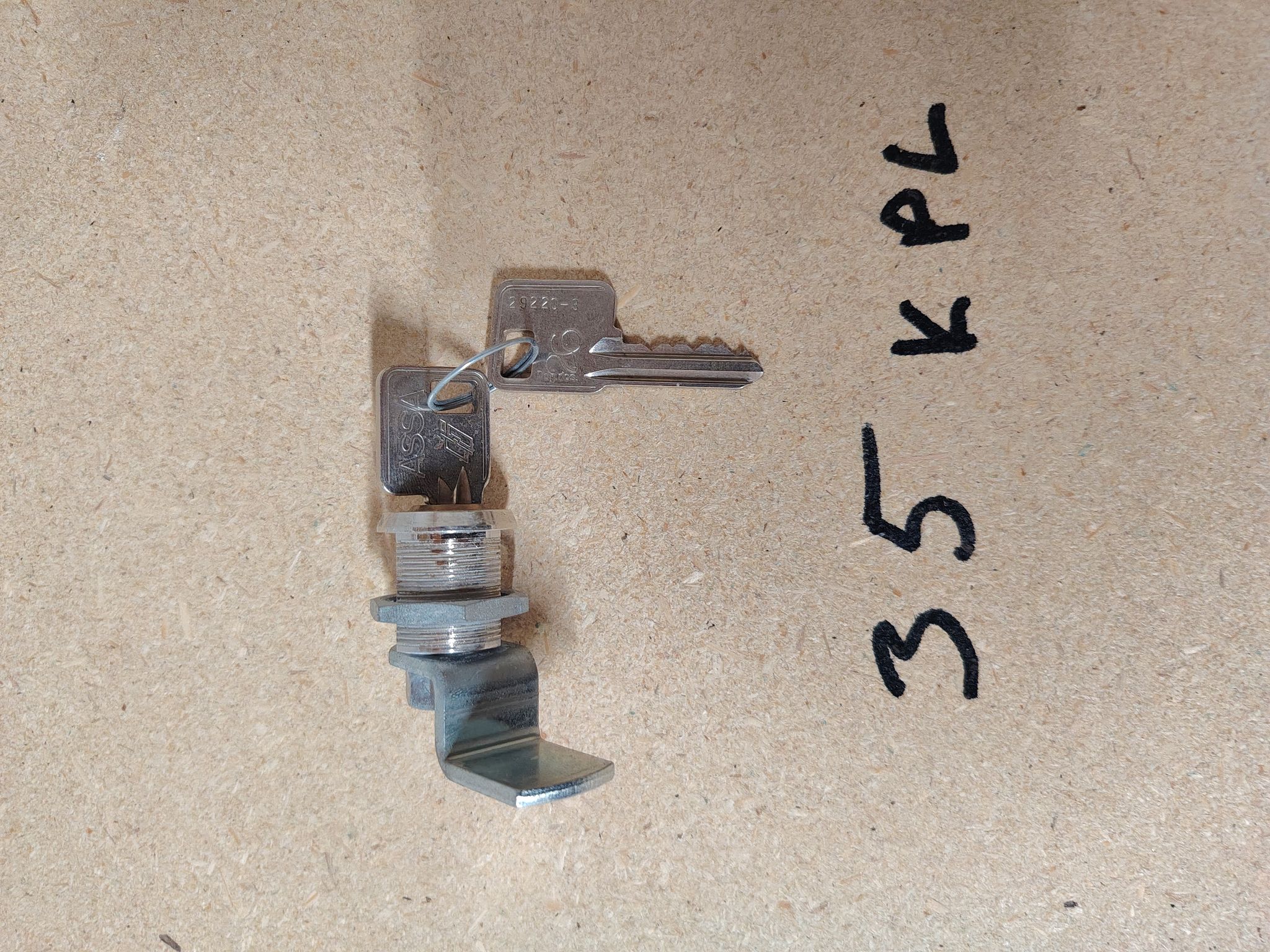 Image 2/6