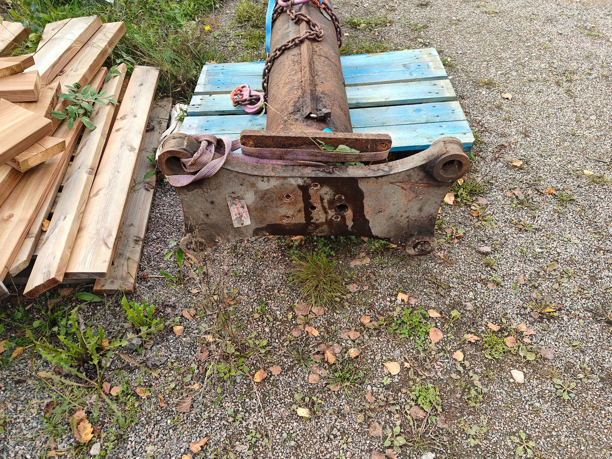 Image 4/6