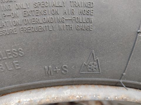 Image 3/7