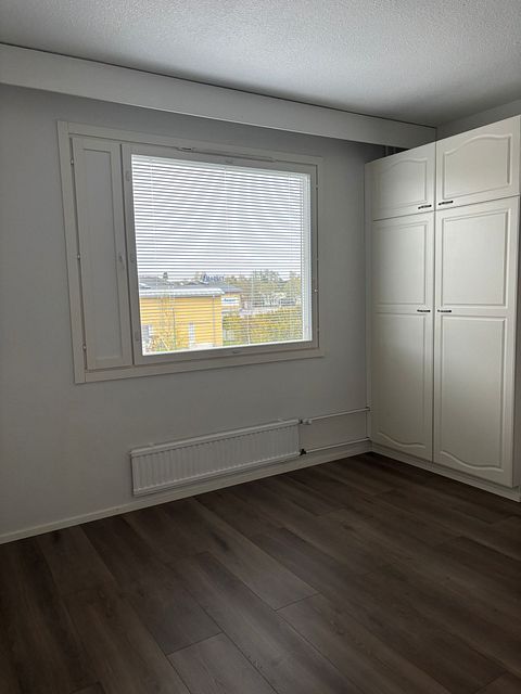 Image 4/11