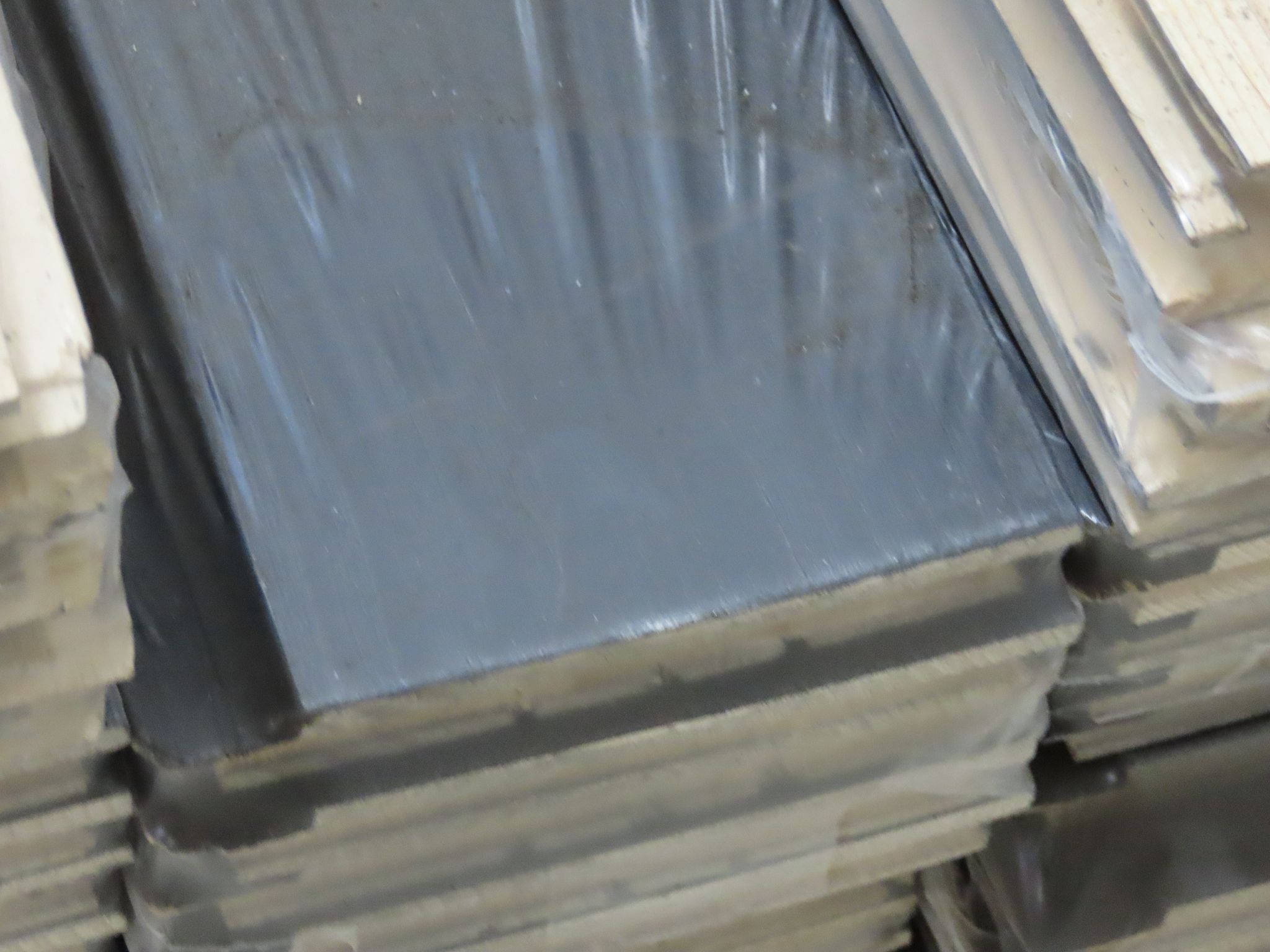 Image 3/6
