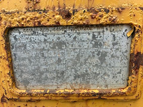 Image 6/10