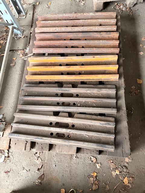 Image 1/4