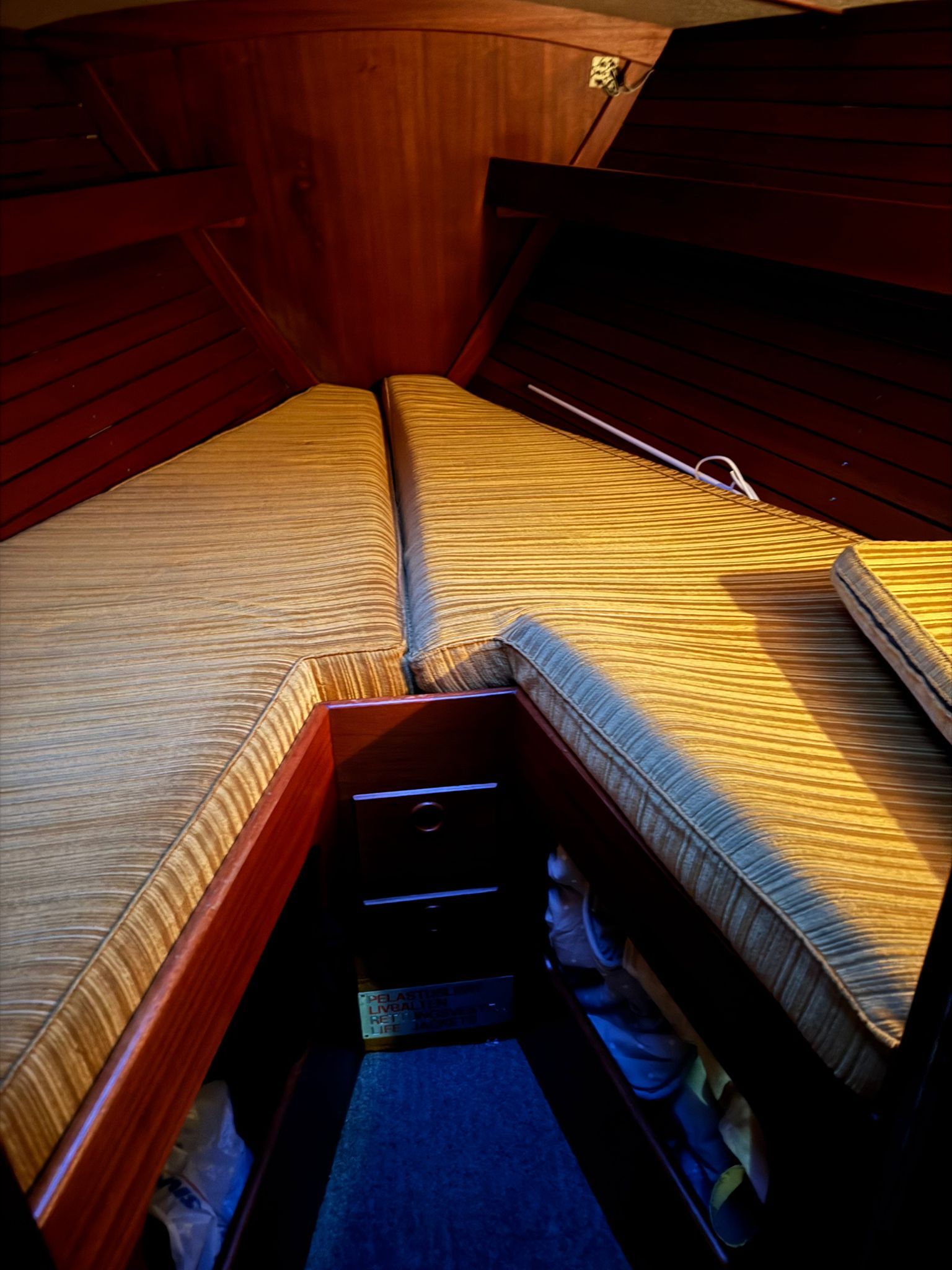 Image 15/16