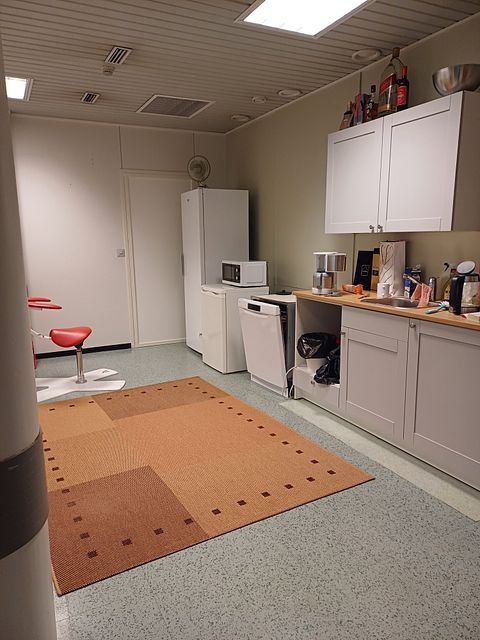 Image 8/11
