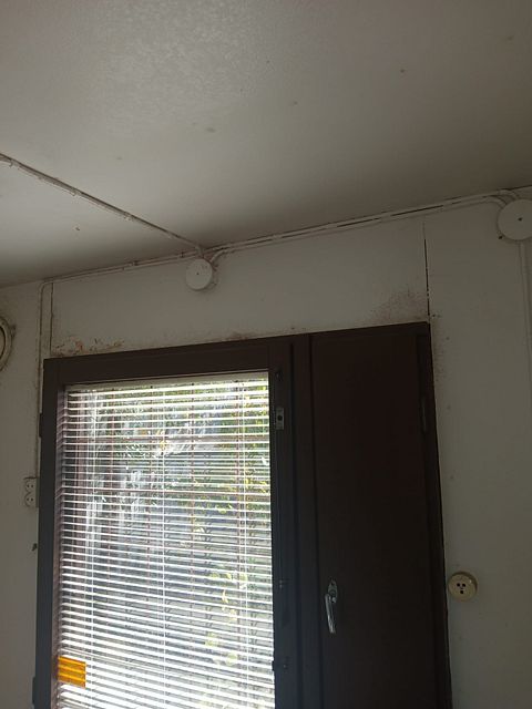 Image 6/6