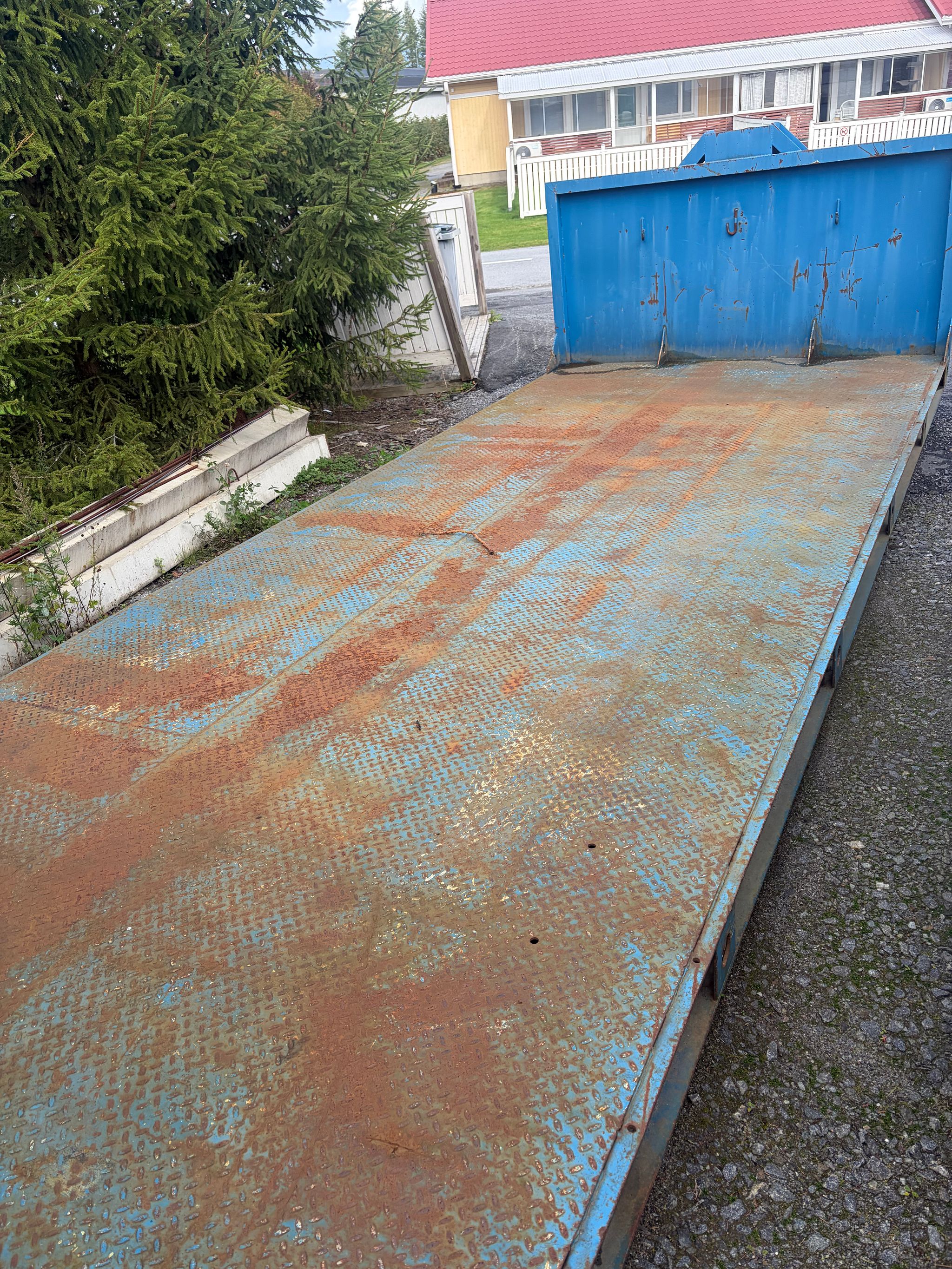 Image 3/6