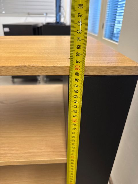 Image 16/47