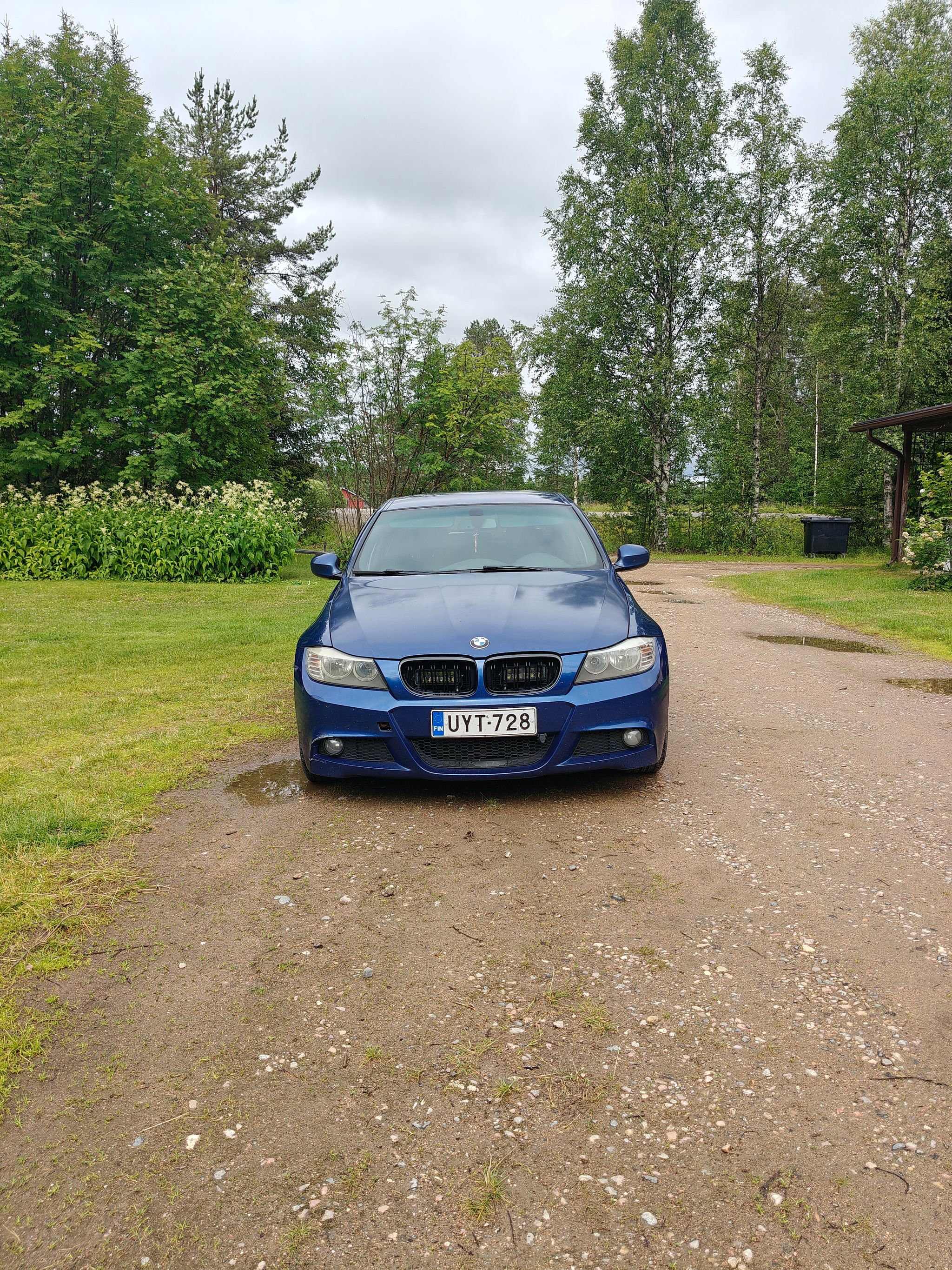 Image 2/15